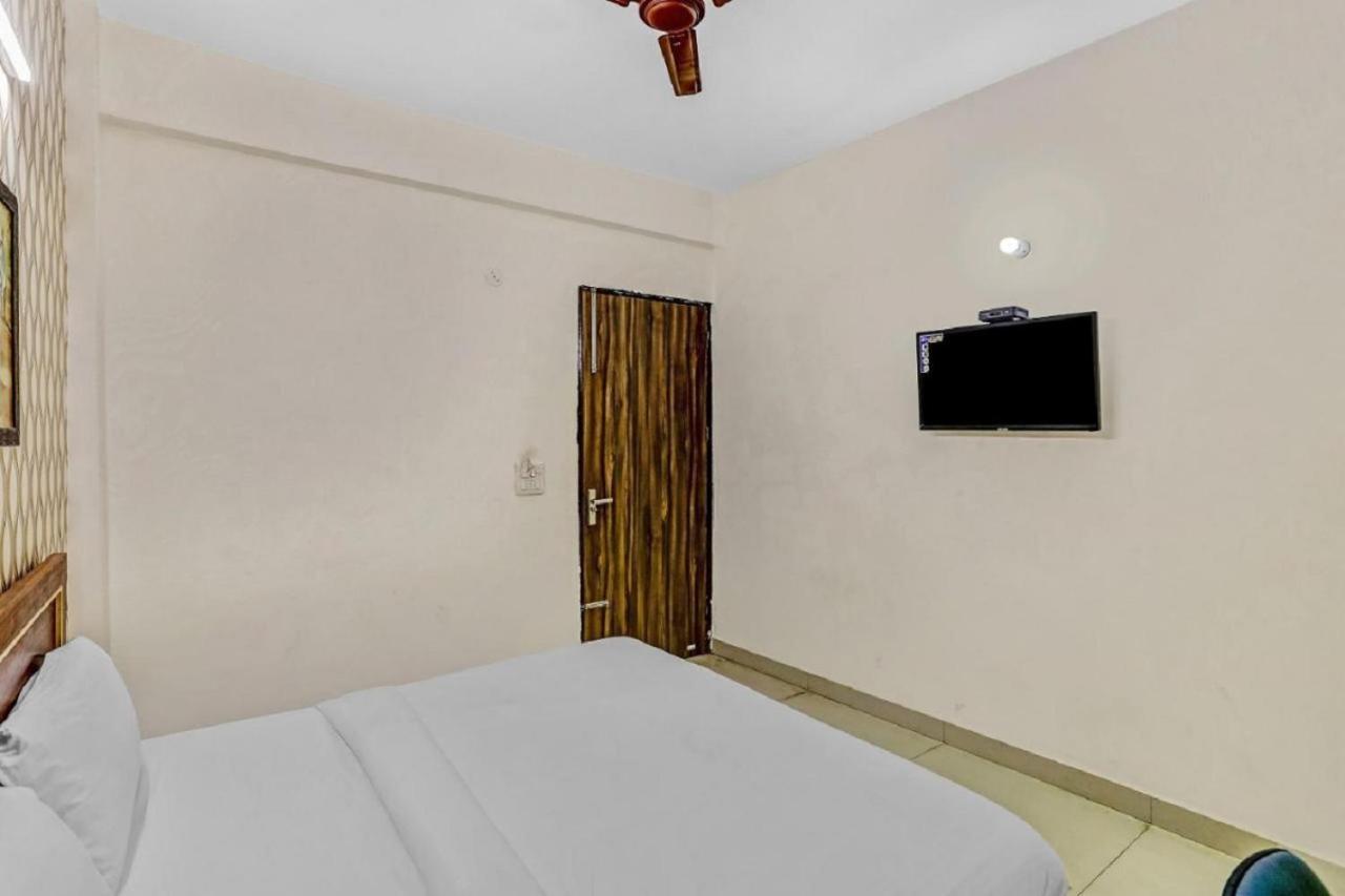 Hotel Noida Continental Экстерьер фото
