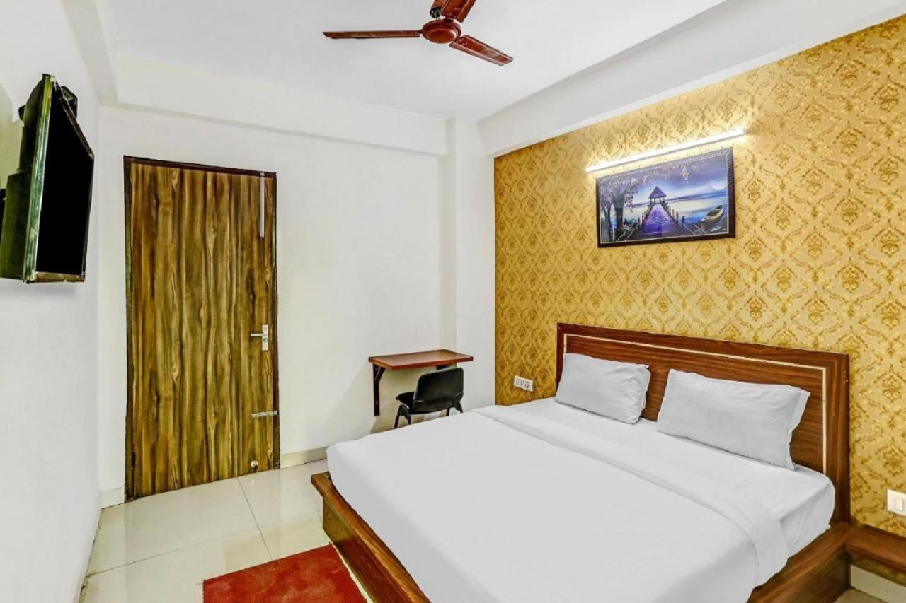 Hotel Noida Continental Экстерьер фото